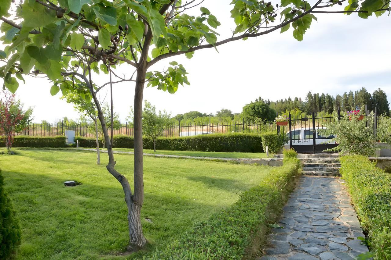Stayinn Rainbow Houses Beachfront By Asteri Hotels Pantai Sunny Bagian luar foto